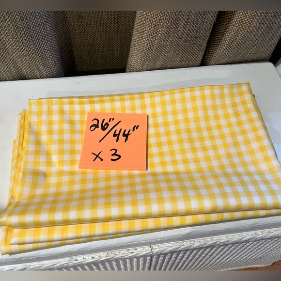 Vintage Bundle of 3 gingham pieces of fabric - Picture 3 of 13